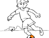 Desenho Jogar futebol pintado por João