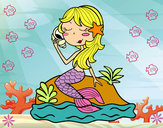 Desenho Sereia sentada numa rocha com uma caracol de mar pintado por arthur