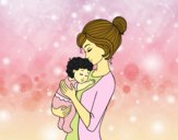 Desenho Mãe levando o bebê pintado por Luisinho