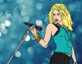 Desenho Shakira em concerto pintado por Juliaespin