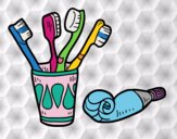 Desenho Escovas e pasta de dentes pintado por Craudia