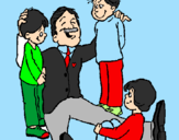 Desenho Papá com os seus 3 filhos pintado por victor