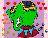 Desenho Elefante a actuar pintado por Adrienne