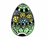 Um ovo de páscoa floral